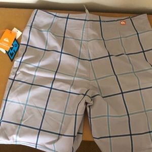 Men’s Quicksilver Board shorts